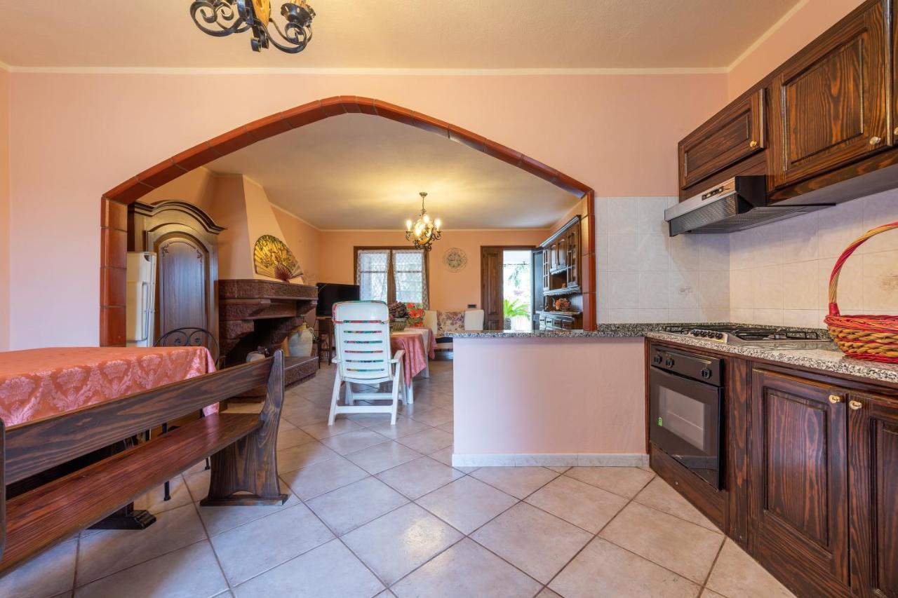Appartamento Chia Grande Exterior photo